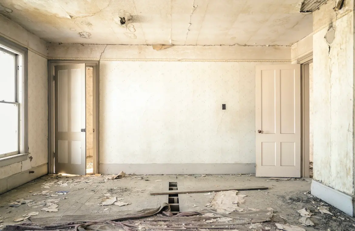 Waste disposal crew managing a cleanout project in Ashtabula